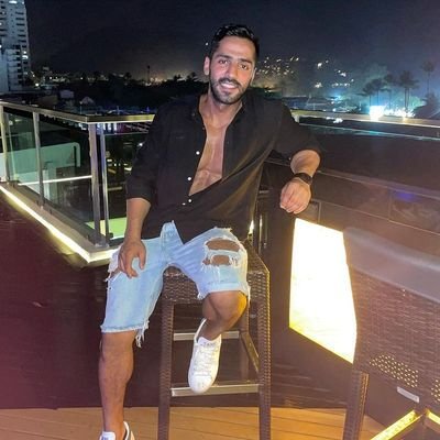 كلما أكثرت من الكلام .. كلما زادت أخطاؤك , إلا إكثار ذكر الله ! فكلما أكثرت منه مُسحت أخطاؤك ! ادعو ل ابي بالرحمه
