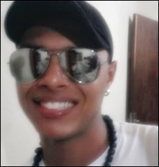 Tenho um aspecto, sucesso tão glorioso quanto qualquer um que já tenha vivido, amo alguém com meu coração e minha alma.
E isso sempre foi o bastante pra mim ♥