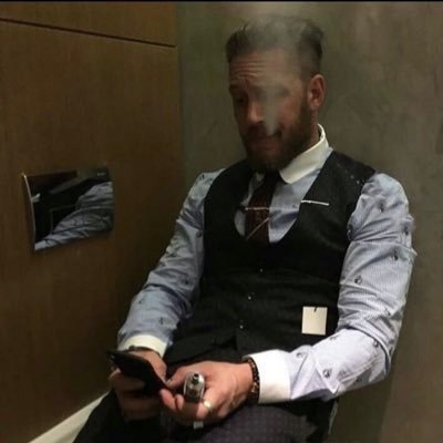 جاك عمري وش ورا عمري تبي خاف ربك ما ملى عينك عمر