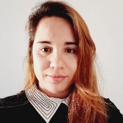Periodista freelance y escritora
Subdirectora de @lavozrevista
Instagram: @maria_angeles_aisha