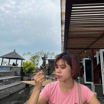 octavia_dwi15's profile picture. Sometimes u just gotta accept that some people can only in u're heart, not in your life..