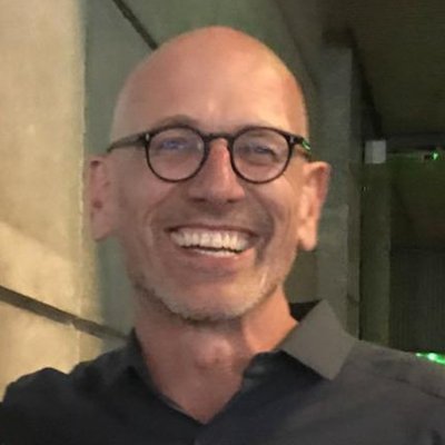 Sigward's profile picture. Entrepreneur. Investor. Lecturer. Never without a cause.