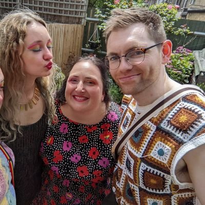 Roving_Mike's profile picture. Northern Irish in London. He/Him