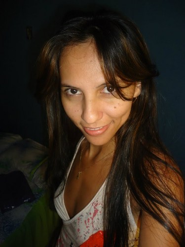 Apaixonada pela vida , principalmente meu amor , meu tudo , minha filha!!!!! háaaa e meu Timâo tb!!