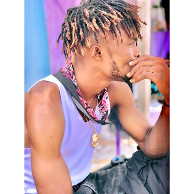 Ntowberich11's profile picture. Arsenal my DNA 🧬