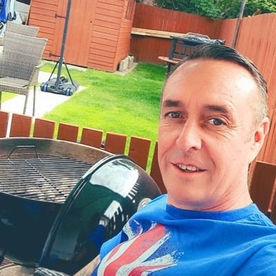 EckerMcG's profile picture. Elle, Emma my 🌎