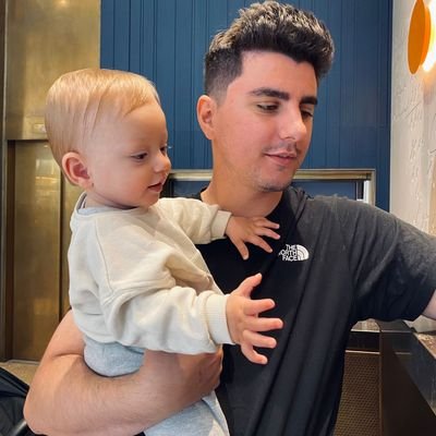adrianescu_'s profile picture. 