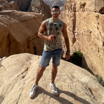 DCFC at heart , Ibiza enthusiast , live for the moment