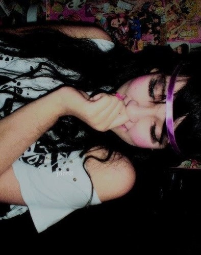Em pequenas coisas você acha os maiores tesouros.
Donas; @itsnessah & @isadoraeduarda *-*