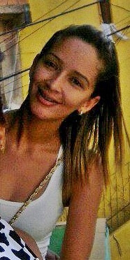 ticabasket's profile picture. Não vejo mistério em ser simples, nem loucura em ser sincero, apenas levo as coisas da maneira como gostaria que elas fossem...