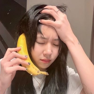 strwberryxchae's profile picture. asdfghjkl