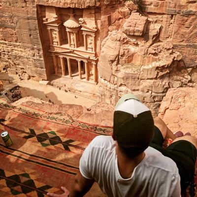 MrHenderson89's profile picture. Audible shape. Dance music snob. Delusions of grandeur.