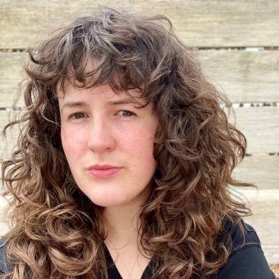 (she/they) Artist, researcher, producer in practice (always). Working with @homeliveart and The Hologram, and on queer/cake economies.