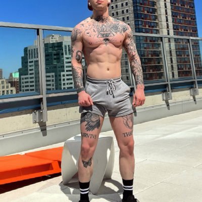 Tatted Twunk 🍑 | Fitness 💪🏻 | Underwear Enthusiast 🫦 | #Funsized | rock hard nipples | Artsy Nudist | Taurus | Pussy in Bio | 18+Onlyfans