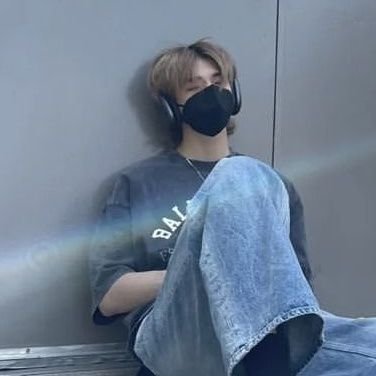 Seungmin,Jiseok,Jungkook y yo viendo la saga de Harry Potter
