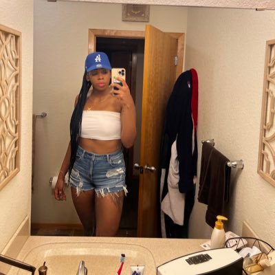 @_kmyles44_