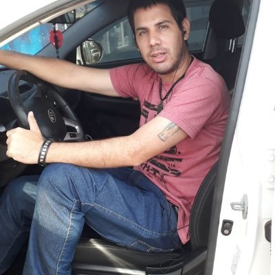 JorgeChaparroR4's profile picture. Nuestra misión en la tierra es descubrir nuestro propio camino. Nunca seremos felices si vivimos un tipo de vida ideado por otra persona