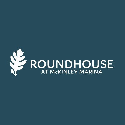Roundhouse at McKinley Marina is a Milwaukee County Parks snack & beverage stand.