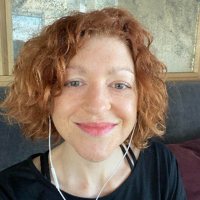 Writer & editor. Wellnessy personal development stuff, crystal-clear and cringe-free 👉 https://t.co/U2lRFQkXac