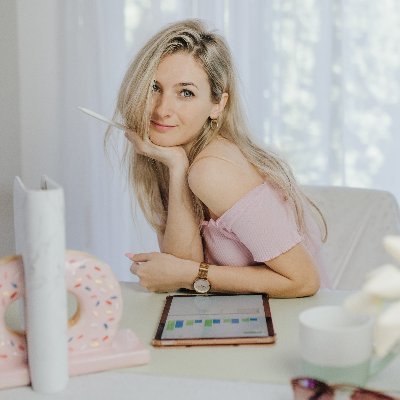 @Ellenfinds choice photographer/social media strategist/content creator