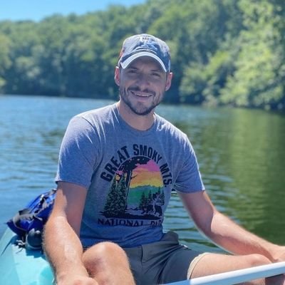 Writer for https://t.co/4QLYEs9QSX, a Columbus Blue Jackets blog. Kentucky fan.