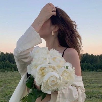 Bachelor's degree in Biology 🌱🧬|Graduated from KFU📚| Interested in genetic🤍laboratory 🔬🥼| In love with microbiology🧫 & criminology🩸| Studying PCT👩🏻‍⚕️