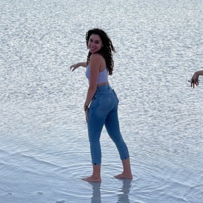 alikaymclovin's profile picture. carpe diem sweaty | Cornell 22