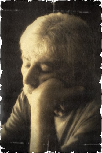 hjbecdach's profile picture. 