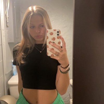 addelizabeth's profile picture. snap || addiepierce3