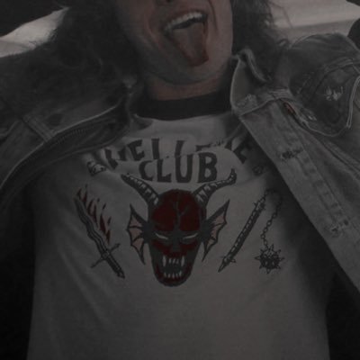 DISPOSBLEHERO's profile picture. 𝔄𝔫𝔡 𝔰𝔥𝔢 𝔡𝔦𝔡 𝔟𝔞𝔩𝔩𝔢𝔱 @NightmareCheer