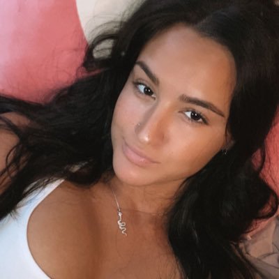 annalaverdiere's profile picture. 