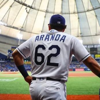 Professional baseball player 🇲🇽                                     Dios en el centro de todo🙏🏻