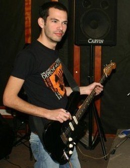 avidinari's profile picture. WYSIWYG