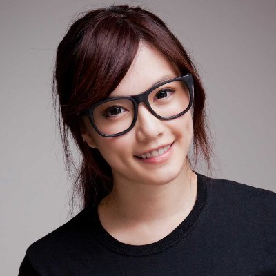 HollyKling201's profile picture. The longer you live in the past, the less future you have to enjoy.