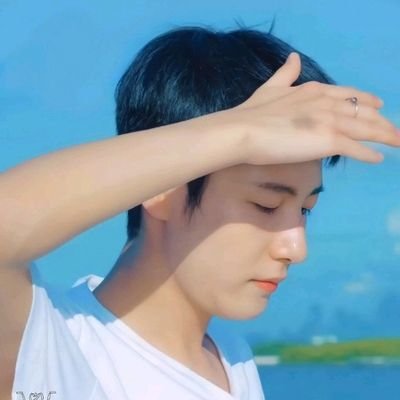 _svyns's profile picture. Sewajarnya, sebisanya, secukupnya ✨