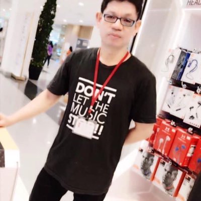 DowUsman's profile picture. 