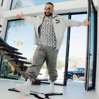 Ll_ow_key's profile picture. 