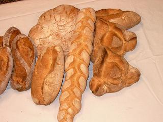 elpadesempre's profile picture. Aquest any fa 50 anys que Canplana elabora cada dia el mateix pa de sempre, la pastisseria de bona qualitat i el menjar que es feia abans a casa.Salut!!