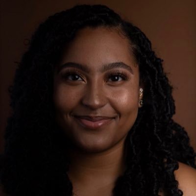 BX native. First gen-American. Black Latina. MPA-PNP candidate. Migrant activist. Feminist. Chocolate Lover. Young professional ready to be a changemaker. 🌏❤️