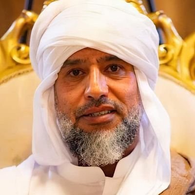 نحن لسنا كا البقيه نركض خلف لفت الإنتباه .. نحن الإنتباه ذاته يلتفت إلينا..