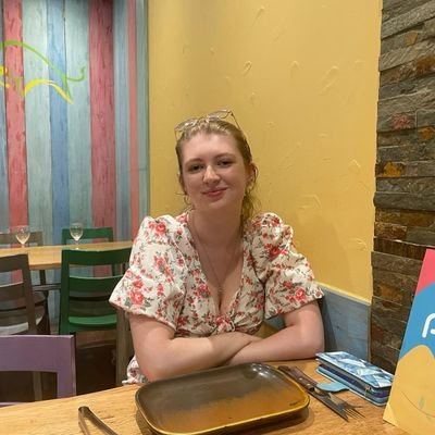 AmyJeffreys2's profile picture. LLB graduate/Swansea University 📖
Current LLM student