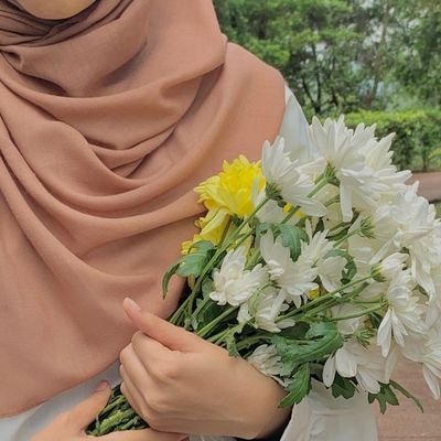 salmafiles's profile picture. study account.