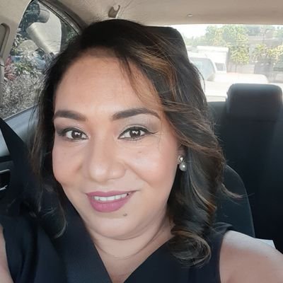 crissturcios's profile picture. Abogada y feminista.  Derecho penal económico y otras hierbas...