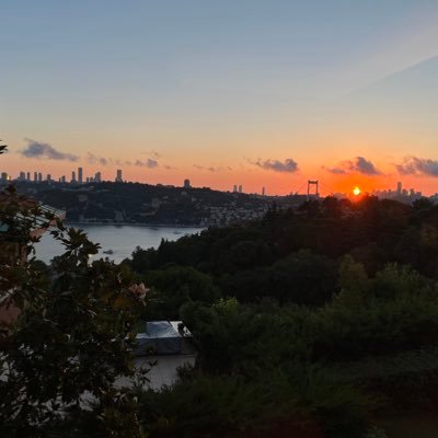 Elabarlas's profile picture. 