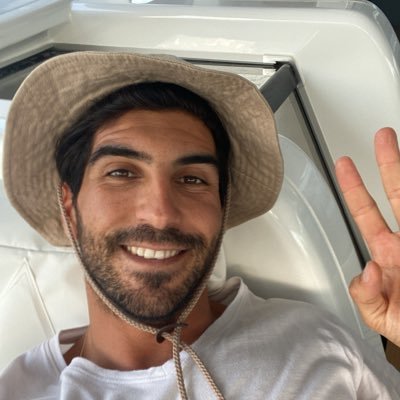 AdrianRodrigar's profile picture. 