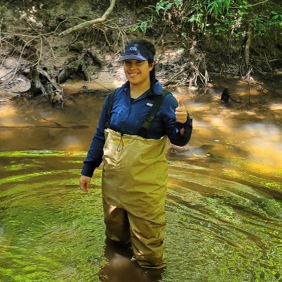 MS student @kennesawstate studying salamanders | @GeorgiaStateU '22 | conservation genetics 🧬🐸🐌 | @emergesfs fellow | #FirstGen #LatinaInSTEM 🇸🇻