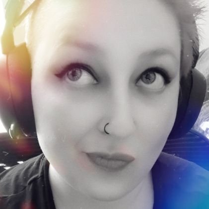 I'm a streamer & content creator. Variety streamer but I mostly play horror. https://t.co/hSqgHZODSA & https://t.co/Hv5EXgYdWF! Business Email tinymuse.01@gmail.com