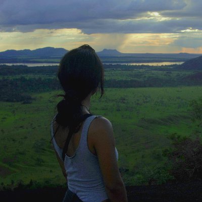 ashlyandreina's profile picture. Graphic Designer 💫 Ig: @ ashlyang