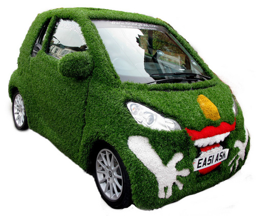 Beep, Beep! Have you spotted our smart cars covered in artificial grass? Let us know if you see us as we spread word of @Easigrass around the UK and beyond!