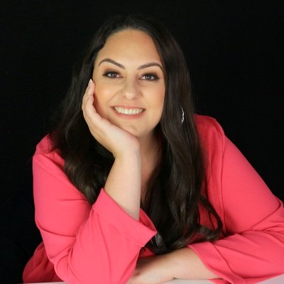Owner of Serenity Loves ✂️Real business advice and education 🔥 13 years of business experience 👇 Check out my podcast!